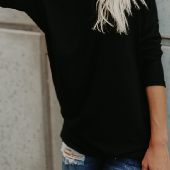 Plunging Open Twist Back Black Top - Picture 4 of 6